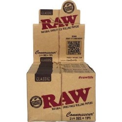 RAW® Connoisseur 1 1/4 Rolling Papers | 24 Booklets