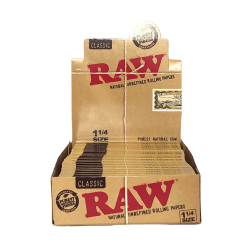 RAW® 1 1/4 Classic Booklets - 24 Rolling Papers